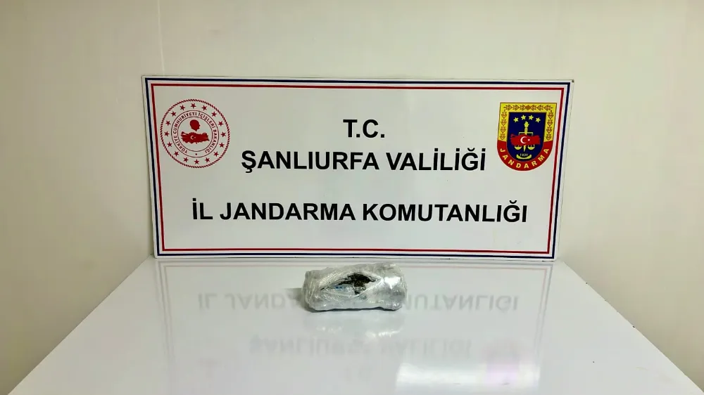 Bir araçta yapılan aramada uyuşturucu madde ele geçirildi
