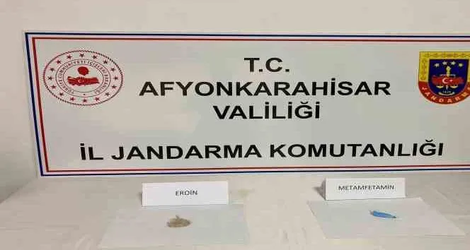 Uyuşturucu maddeler ile yakalanan 3 kişi tutuklandı