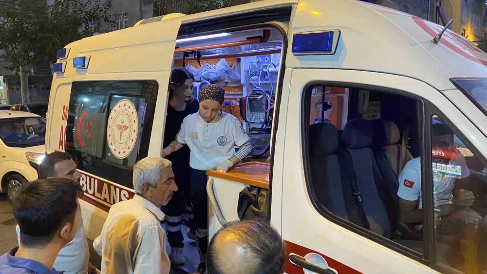 kiracı ile mülk sahibi arasında silahlı ve bıçaklı kavga: 3 yaralı