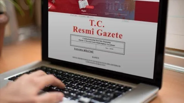 Erdoğan 11 üniversiteye rektör atadı, üst düzey bakanlık bürokratlarını görevden aldı