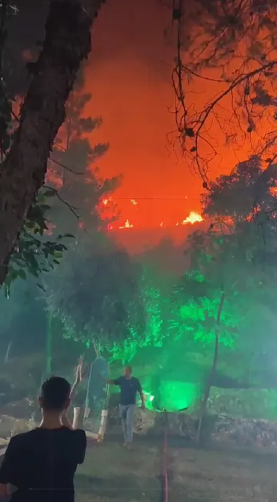 Urfa’da korkutan yangın