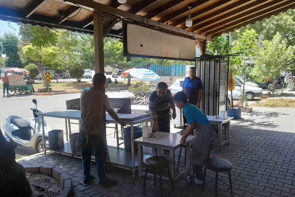Zabıta ekipleri kaldırım işgallerine geçit vermiyor