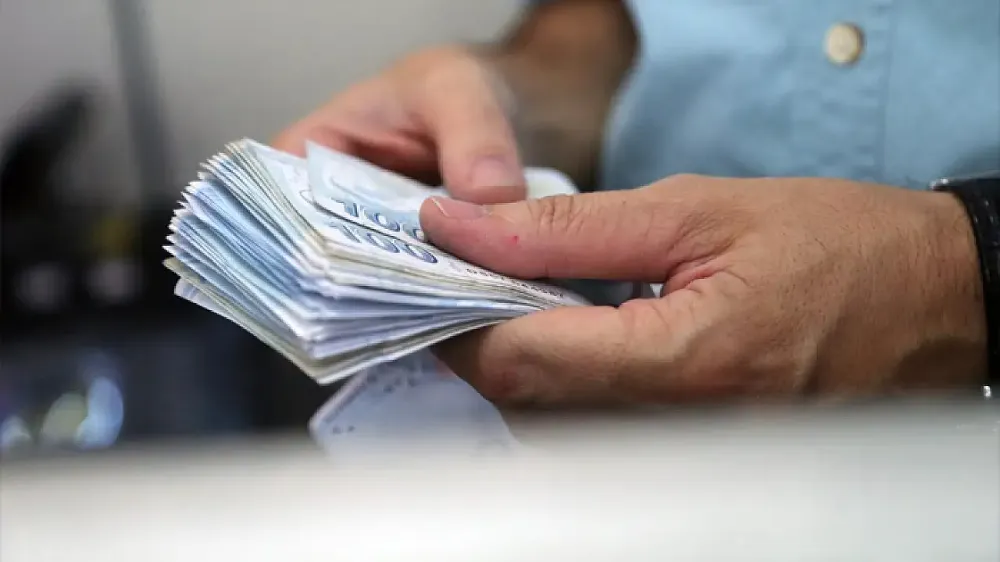 Aylık en yüksek reel getiri mevduat faizinde oldu