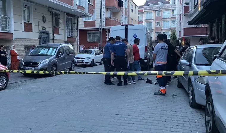 İki kardeş sokak ortasında silahla vuruldu