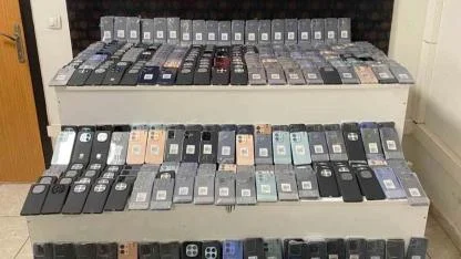 15 milyon liralık kaçak cep telefonu ele geçirildi