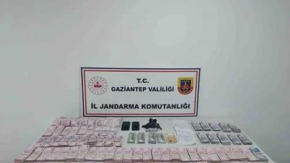 1,6 milyon TL değerinde 34 bin litre kaçak akaryakıt ele geçirildi