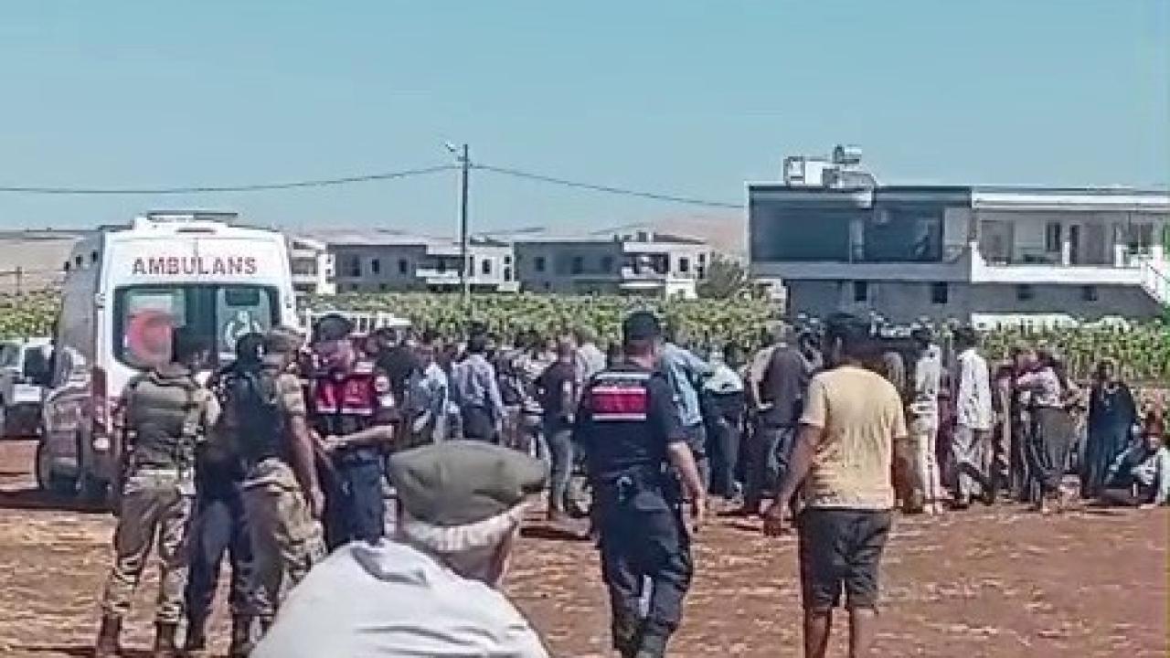 2 grup arasında taşlı sopalı kavga: 8 yaralı