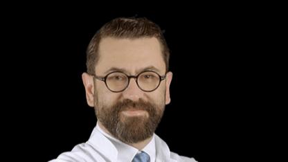 "20 yaş üstündeki her kadın kendi meme muayenesini yapmalı"