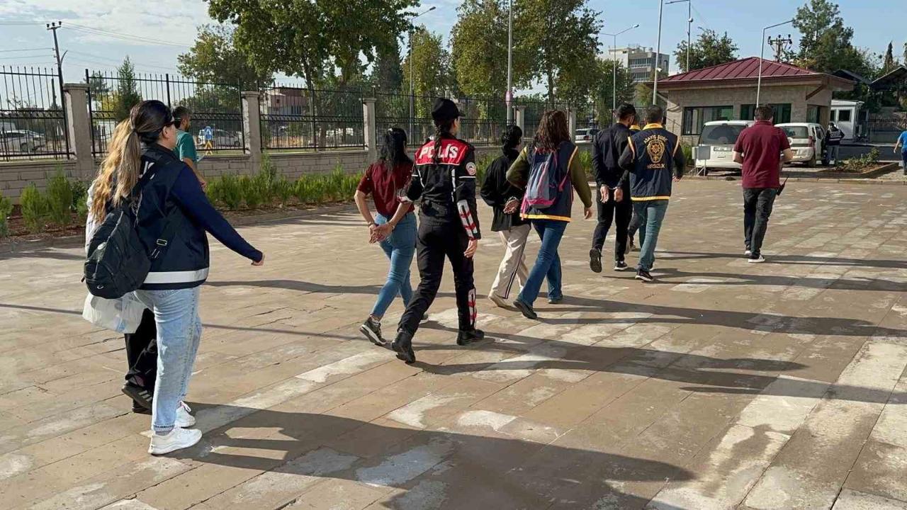 500 bin TL değerinde ziynet hırsızlığı şüpheli 4 şahıs yakalandı