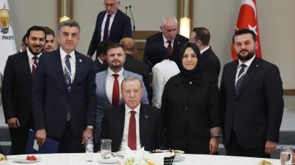 AK Partili başkanlar Cumhurbaşkanı ile bir araya geldi