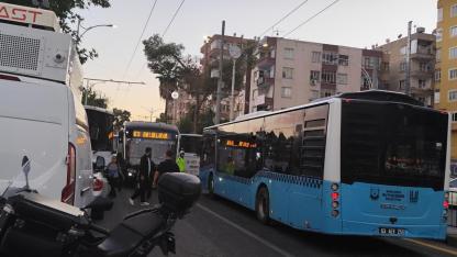 Atatürk Bulvarında eylem: Trafik felç oldu