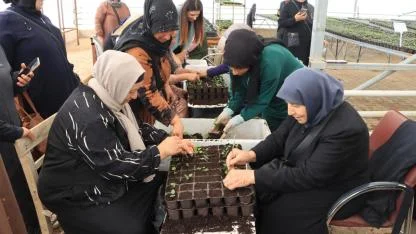 Büyükşehir, emeklilere hem eğitim verdi hem moral sağladı