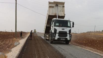 Büyükşehir, Karaköprü kırsalında yolları yeniliyor