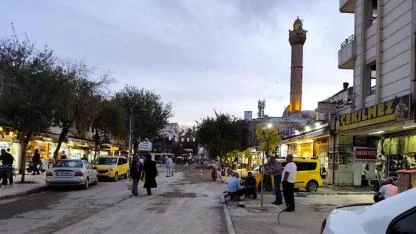 Divanyolu'nda kaldırımlar yenileniyor