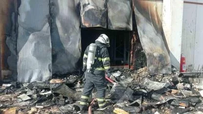 Dondurma fabrikasında yangın