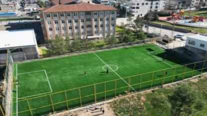 Şanlıurfa'da 18 mahalleye halı saha yapılıyor