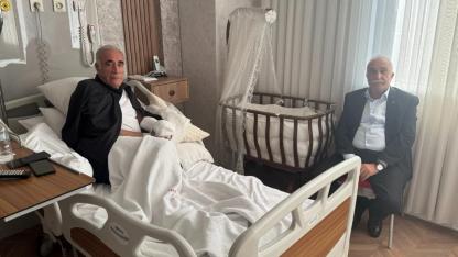 Fakıbaba, kaza geçiren eski vekili ziyaret etti