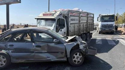 Freni patlayan kamyon dehşet saçtı: 10 yaralı