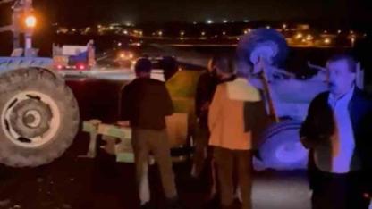 Hafif ticari araç ile traktör çarpıştı: 2 yaralı