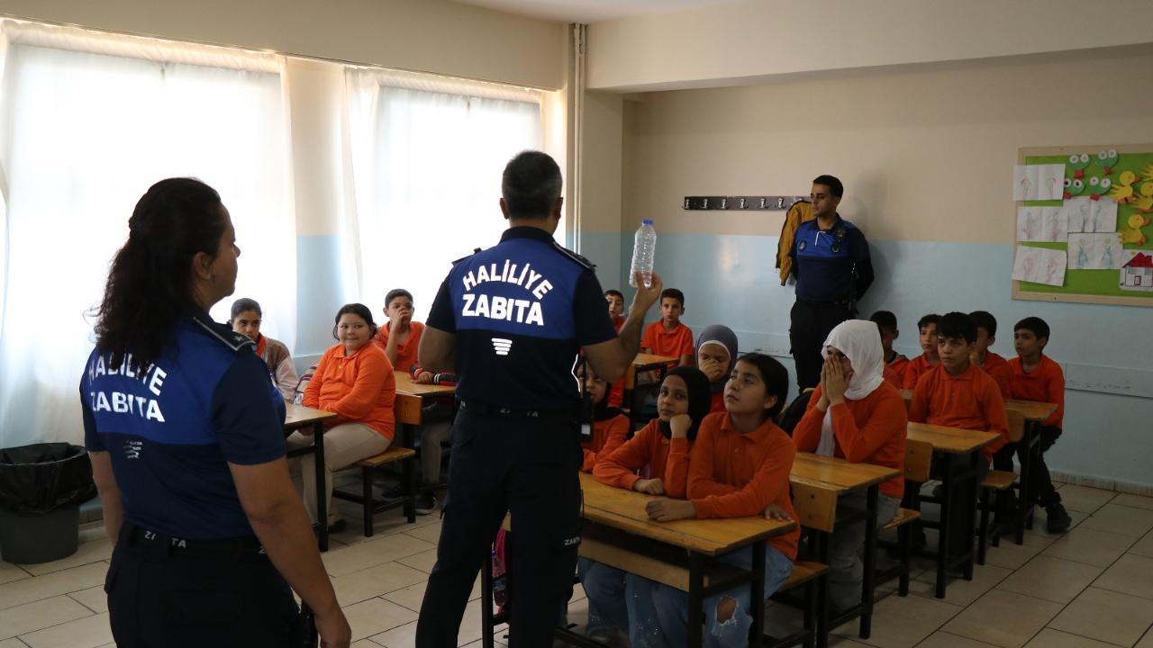 HALİLİYE BELEDİYESİ’NDEN ÖĞRENCİLERE ‘BİLİNÇLİ TÜKETİCİ’ SEMİNERİ