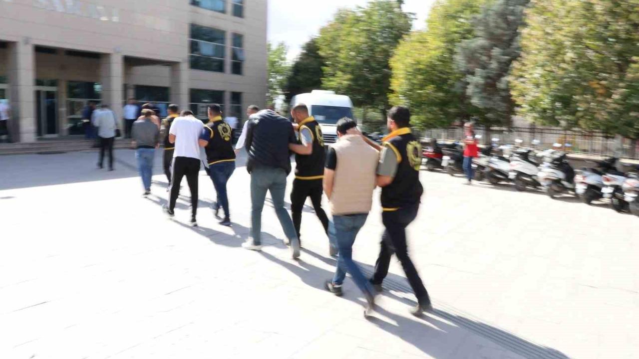 İş yerinin kurşunlanmasıyla ilgili 5 kişi yakalandı