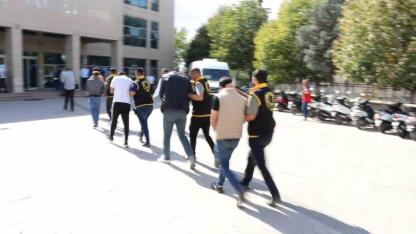 İş yerinin kurşunlanmasıyla ilgili 5 kişi yakalandı