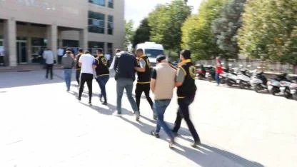 İş yerinin kurşunlanmasıyla ilgili 5 kişi yakalandı