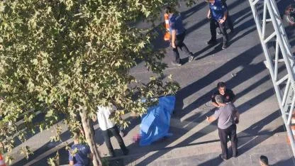 Kaldırımda silahlı saldırıya uğrayan kişi hayatını kaybetti