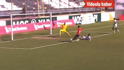 Karaköprülü Fırat, bu pozisyonla gündem oldu