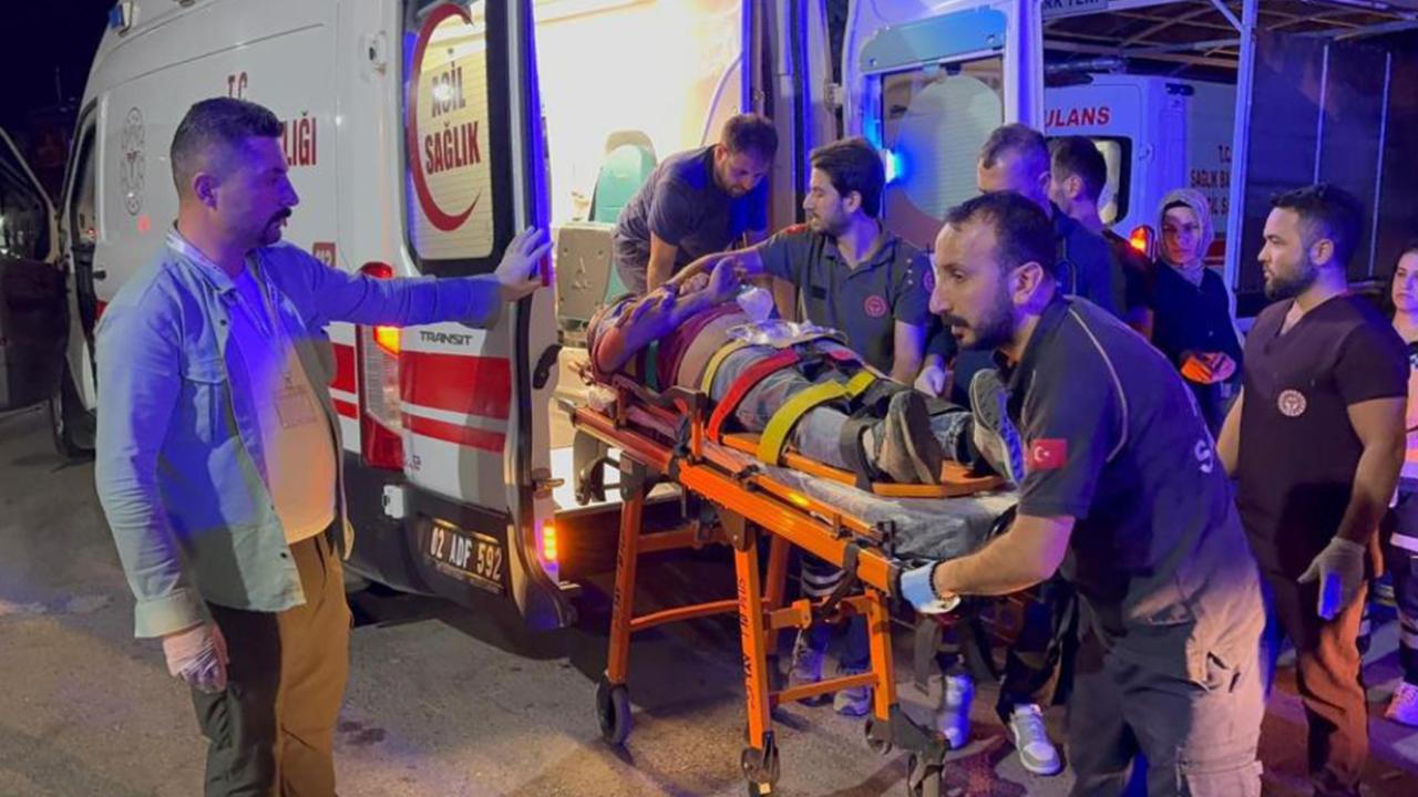 Kontrolden çıkan otomobil şarampole yuvarlandı: 2 ağır yaralı