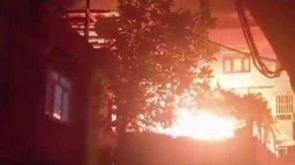 Korkutan yangın: Alevler metrelerce yükseldi