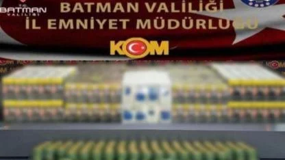 Minibüste çok sayıda kaçak ürün ele geçirildi