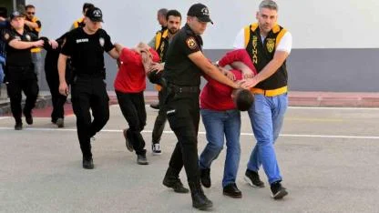 50 milyon haraç isteyip, iş yeri, ev ve muhtarlık kurşunladılar: 6 tutuklama