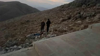 Merdivenlerinden yuvarlanan turist yaralandı