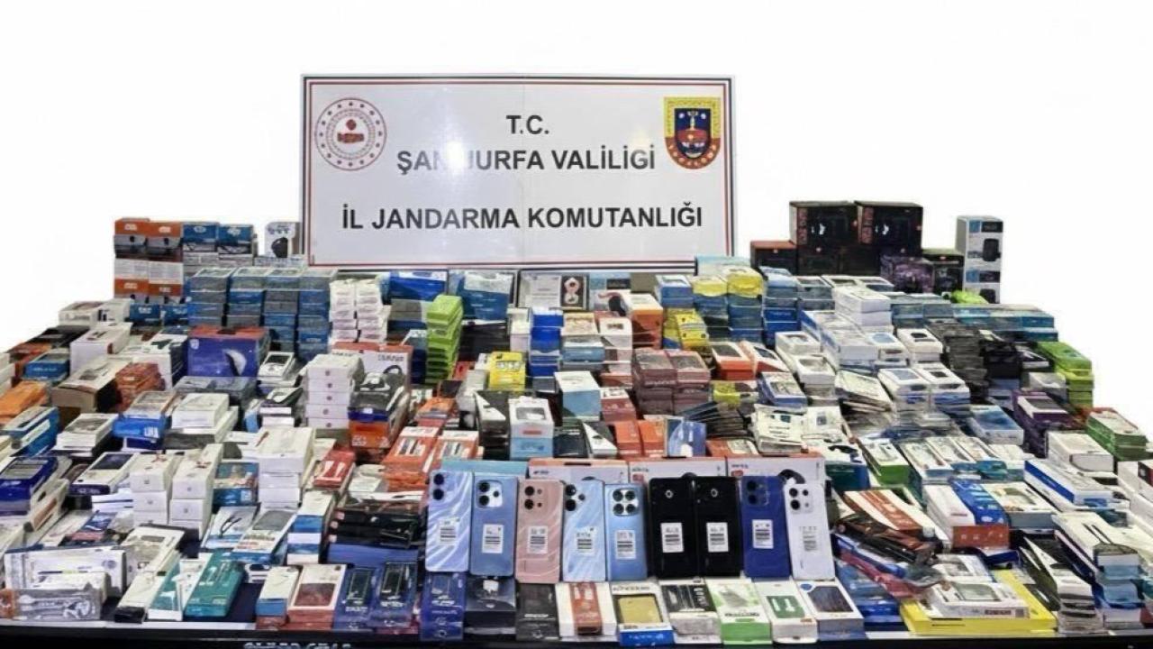 Şanlıurfa’da jandarma telefon kaçakçılarına geçit vermedi