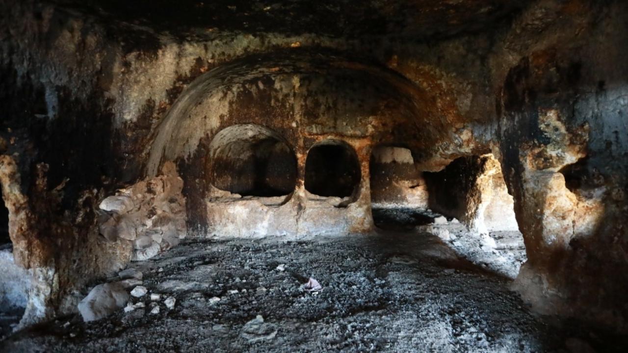Şanlıurfa’daki Keşiş Mağaraları kaderine terk edildi
