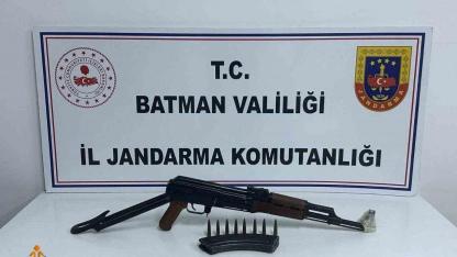 Silah kaçakçıları suçüstü yakalandı