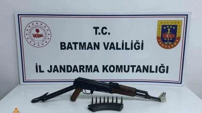 Silah kaçakçıları suçüstü yakalandı