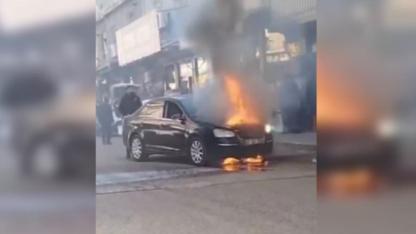 Siverek’te park halindeki otomobil alev aldı