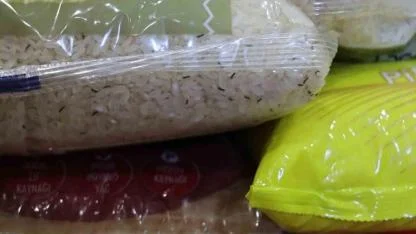 Zabıta tarihi geçmiş ve kurtlanmış yüzlerce ürün ele geçirdi