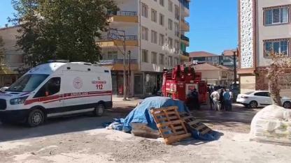 Yalnız yaşayan öğretmen evinde ölü bulundu