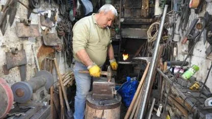 28 yıllık demirci ustasının meslek sevdası