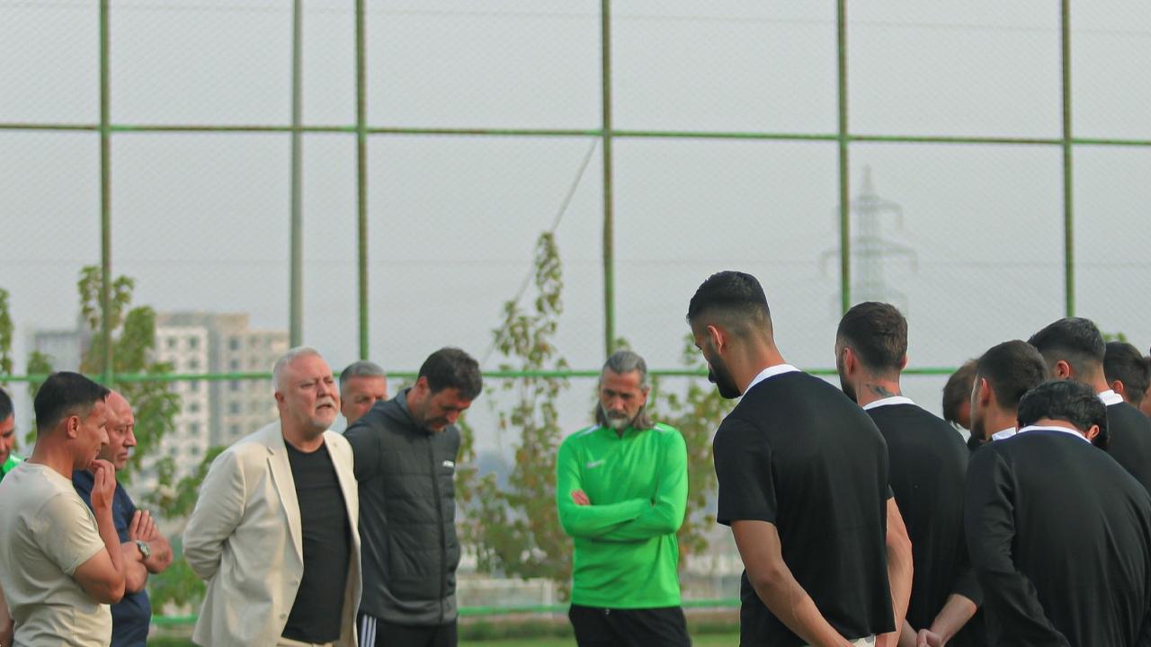 Başkan Saraçoğlu&#039;ndan Futbolculara tam destek