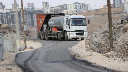 Batıkent'te yeni yollarda sathi asfalt kaplama yapılıyor