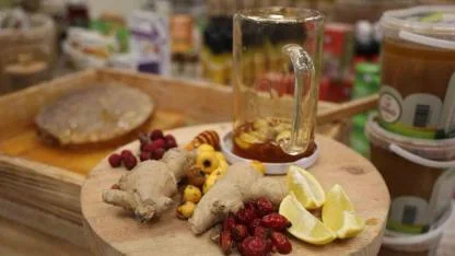 Boğaz enfeksiyonuna karşı zencefil ve bal karışımı