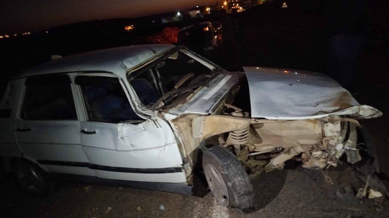 Bozova’da traktör ile otomobil çarpıştı: 2 yaralı