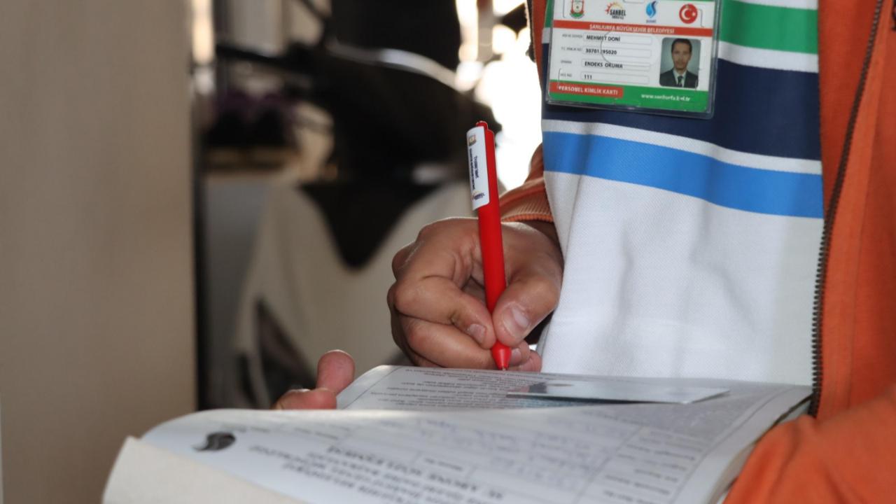 BÜYÜKŞEHİR’DEN VATANDAŞ ODAKLI YENİ HİZMET: “KAPIDA ABONE UYGULAMASI” BAŞLADI