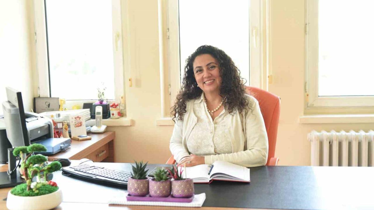 Çocuk Gelişim Uzmanı Karakaş: &quot;Güçlü çocuklar, sevgi ve güvenin hakim olduğu ailelerin içinde yetişir&quot;