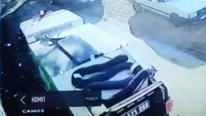 Düşürdüğü 40 gram altın 40 tonluk çöplükte bulundu, gözyaşlarına hakim olamadı