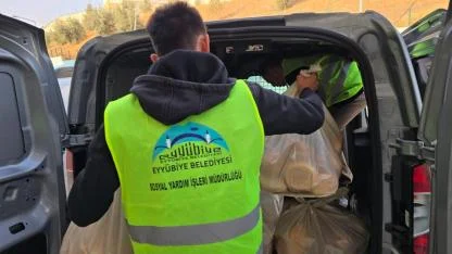 Eyyübiye’de günlük 3000 kişiye sıcak yemek ulaştırılıyor